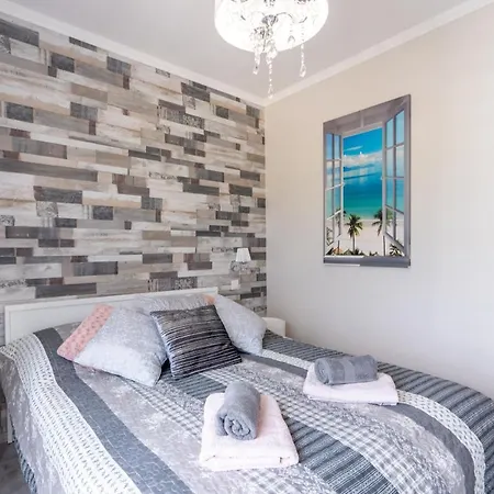 Aquatower Oliwia & Laura Rekin דירה רדה