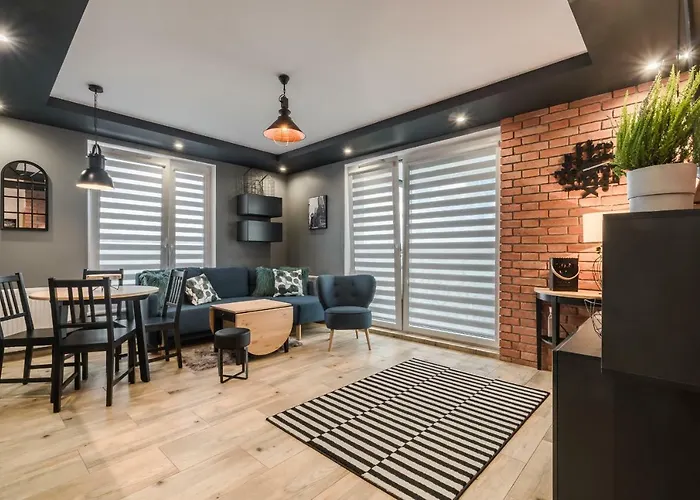 Aquatower Oliwia & Laura Rekin *